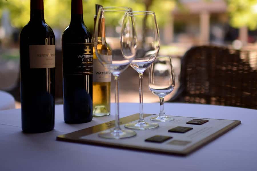 CUSTOMISED PRIVATE WINE TOUR WITH LUNCH - CAPE TOWN - A private Stellenbosch wine tour, planned around your taste