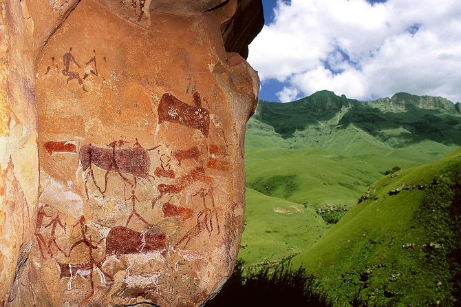 Drakensberg Mountains & Nelson Mandela Capture Site Full Day Safari - San rock art in UKhahlamba-Drakensberg Park: what you should look for