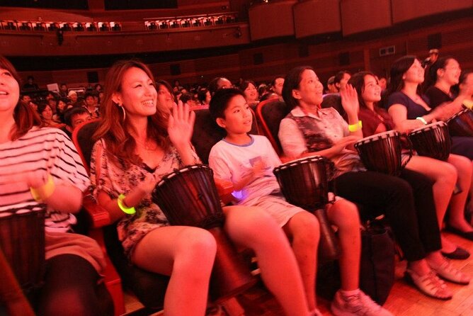 Drumstruck at Silvermist. Live African Drum Show & Wine tasting - Drumstruck hands-on: you play a drum in the theatre