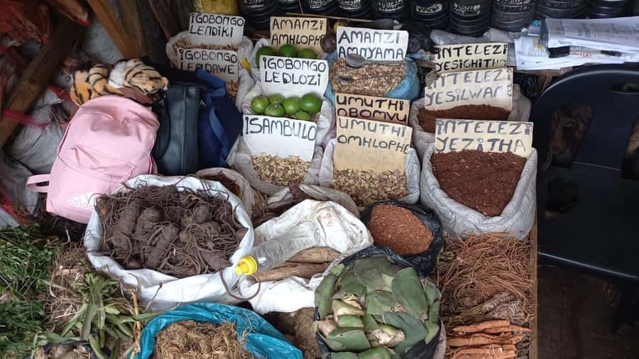 Durban: Local Markets and Culture Guided Walking Tour - Victoria Street Market Shopping: How to Buy Without Overpaying