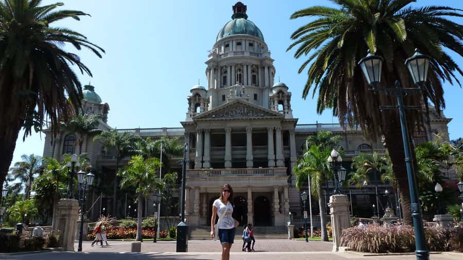 Durban: Top 10 City Sights and Walking Tour - Juma Masjid Mosque and Durban City Hall: architecture you can read
