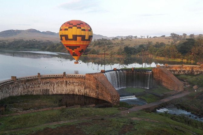 Exclusive Safari Flight - Where You Start: Kloofzicht Lodge and the 30 to 40 Minute Approach