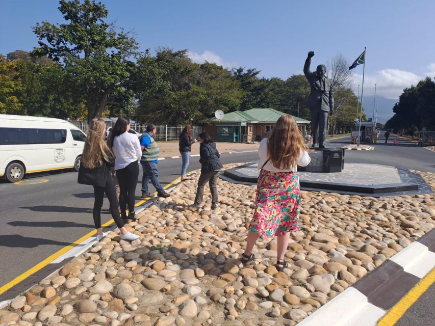 Franschhoek & Stellenbosch: Full-Day Wine Tour - Franschhoek: award-winning estates, valley views, and short time to wander
