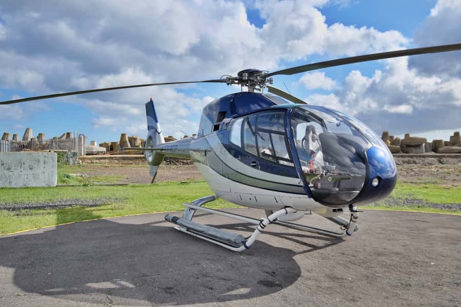 From Cape Town: Cape Peninsula Scenic Helicopter Flight - Seats, Weight Check, and Sightlines in a 6-Person Helicopter