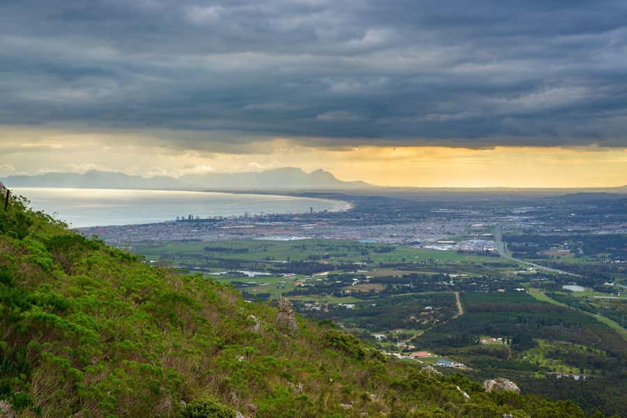 From Cape Town: Hermanus Whale Watching Full Day Tour - Urban Wine Tasting in Hemel-en-Aarde Valley: A Break That Makes the Day Pay Off