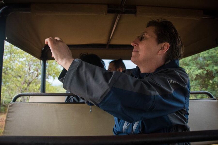 From Johannesburg: 6-Day Classic Kruger National Park Safari - Kruger Park game drives in an open vehicle, glass-free viewing in the Orpen-Satara-Nwanedzi zone