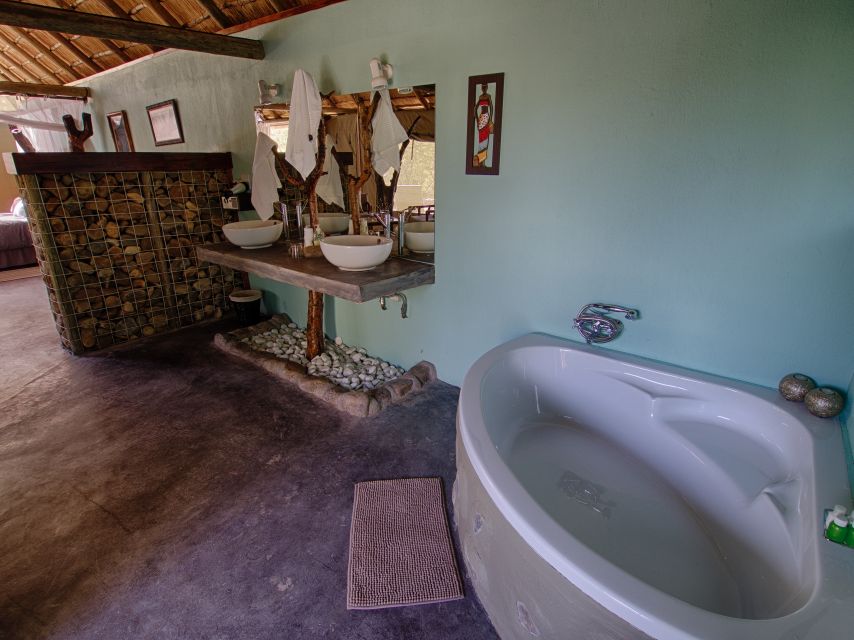 From Johannesburg: Kruger National Park 4-Day Luxury Safari - Day 2: Olifants River sunrise bush walk, then sundowner drive and transfer to Katekani