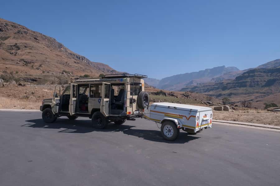 From Underberg: 4x4 Sani Pass Tour and Basotho Village Visit - Photo stops and “7 hours of mountain reality” pacing