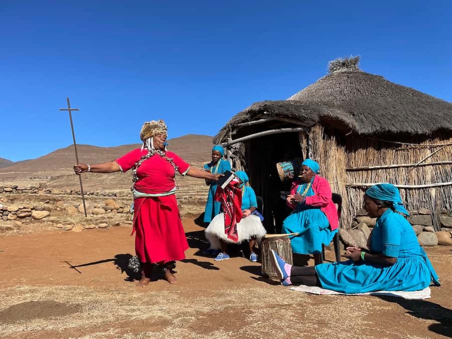 From Underberg: Extended Lesotho Day Tour - 9.5hrs - Sani Mountain Lodge and the Highest Pub in Africa: Lunch Planning That Changes Everything