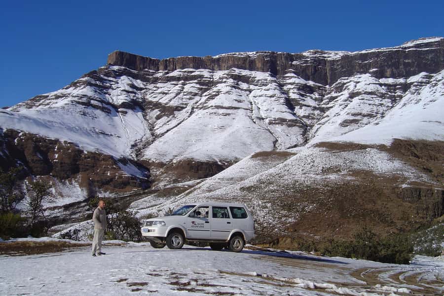 From Underberg: Sani Pass Day Tour - Maloti-Drakensberg Park photo stop, fast but useful