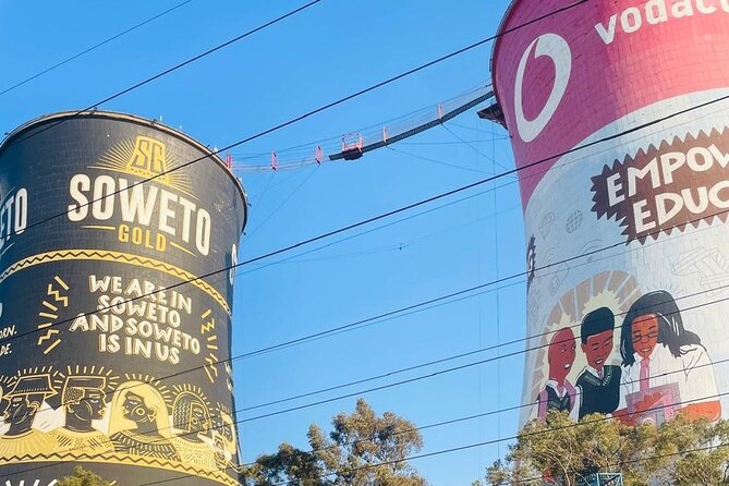 Full-Day Guided Tour of Soweto, Johannesburg and Apartheid Museum - Start time, pickup style, and how the day stays organized