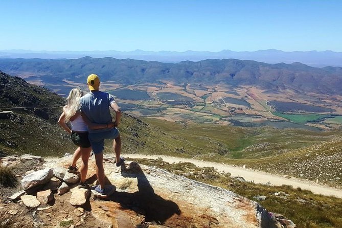 Full-Day Swartberg Mountain PRIVATE Tour (including lunch and transfers) - The morning climb from Oudtshoorn toward Swartberg Pass