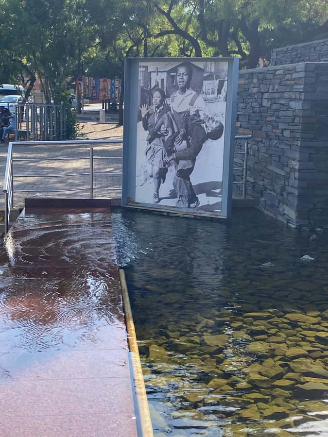 full day tour Johannesburg et soweto township - How the small-group format and bilingual guiding actually changes your day