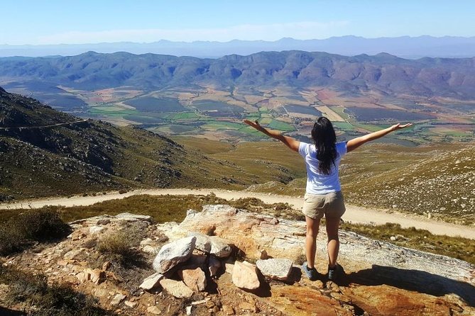 Half-Day Swartberg Pass PRIVATE Tour (including lunch & transfer - Oudtshoorn) - Swartberg Pass in Motion: The Gravel Climb and Why a Guide Changes Everything