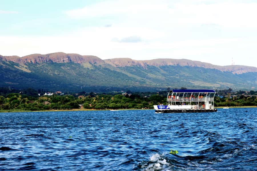 Hartbeespoort: 2-Hour Dam Cruise with South African Food - Music on board, photo support, and the social vibe