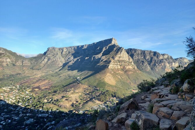 Hiking Lion's Head for Sunrise or Sunset - The guide and headlamp: what keeps the descent from turning into stress