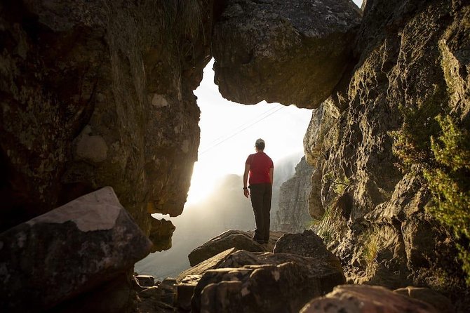 India Venster: sensational half-day route up Table Mountain - What the hike feels like: scrambling, narrow ledges, and 15% exposure