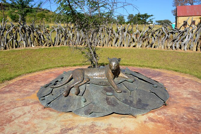 Isandlwana, Rorkes Drift and Fugitives Drift Battlefields Day Tour from Durban - Planning for Comfort: What to Bring and How to Time Yourself