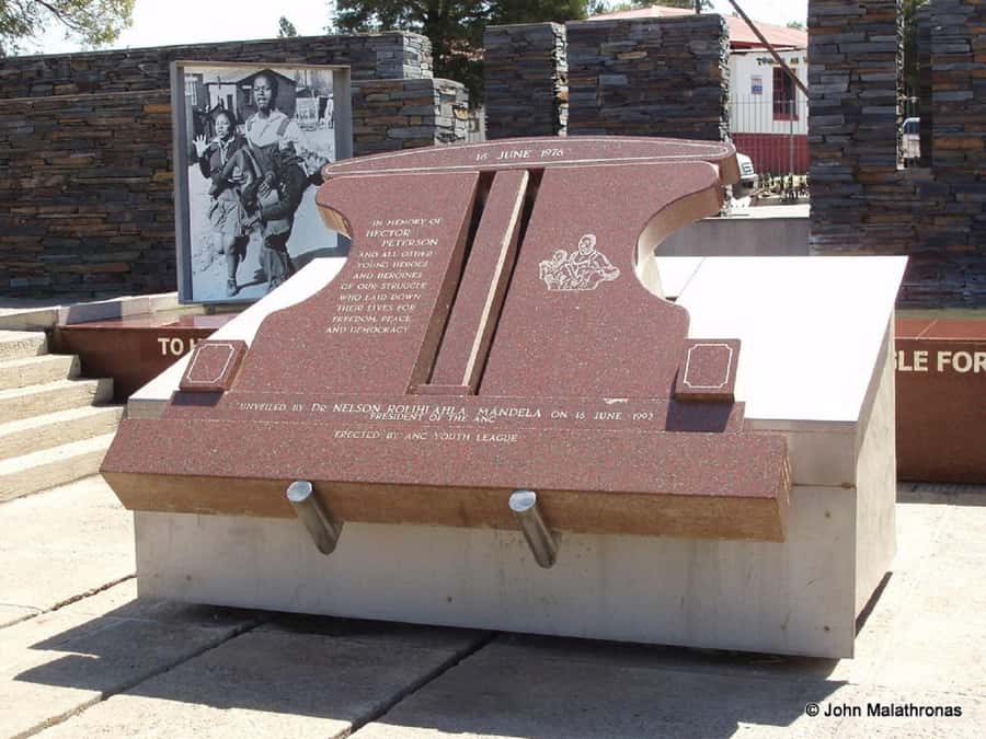 Johannesburg and Soweto: Half-Day Tour - Entering Soweto: the shift you can see immediately
