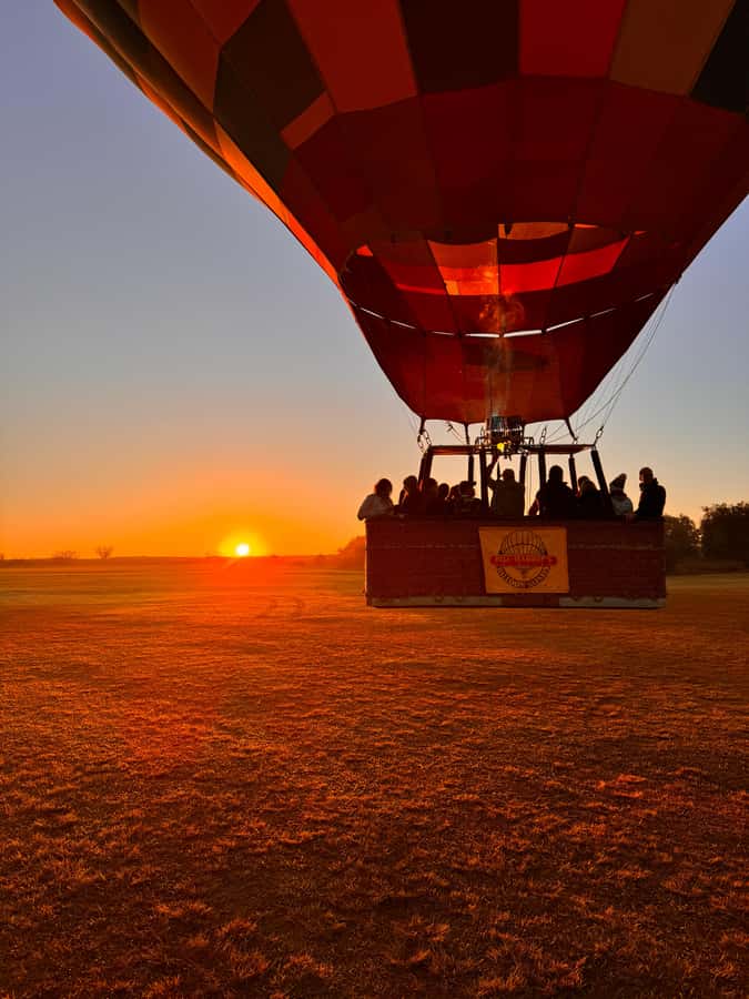 Johannesburg: Hot Air Balloon Flight along Magalies Valley - Should you book this sunrise balloon safari?