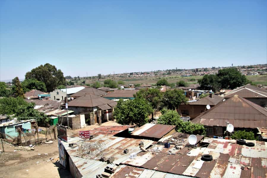 Johannesburg: Soweto Apartheid & Township Tour with Lunch - Informal Settlement Visit: Interacting with Respect, Not as a Spectacle