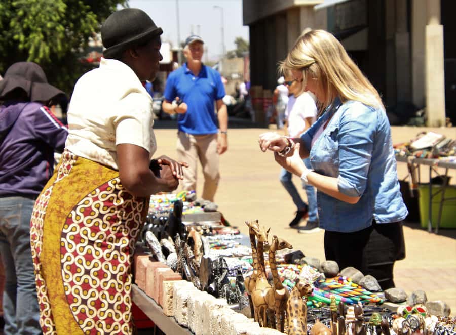 Johannesburg: Soweto Apartheid & Township Tour with Lunch - Traditional Lunch at Restaurant Vilakazi: Fuel and Perspective