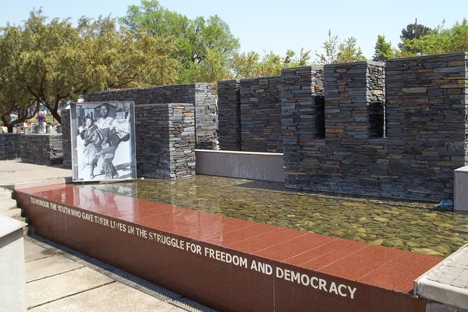 Johannesburg Soweto Highlights Tour - FNB Stadium, aka the Calabash, and Mandela’s 1990 signal