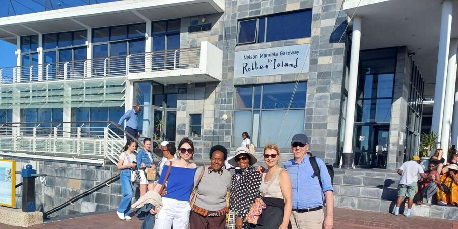 Kirstenbosch Garden, Bo-Kaap-Penguins & Cape Peninsula Tour - Cape of Good Hope and Cape Point: UNESCO Views Plus Ocean Intersection Photos