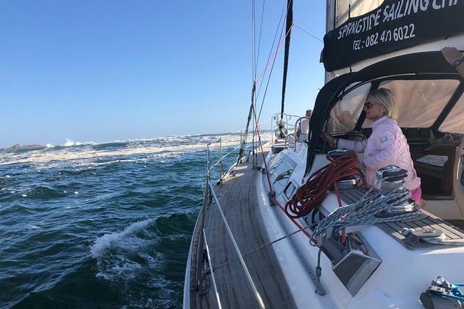 Knysna Day Sailing Cruise 1.5 hour - Drinks, dinner, and what is included in the price