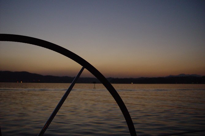 Knysna Sunset Sailing Cruise, Light Dinner & Bubbly - Duration and group size: what 2.5 hours actually feels like