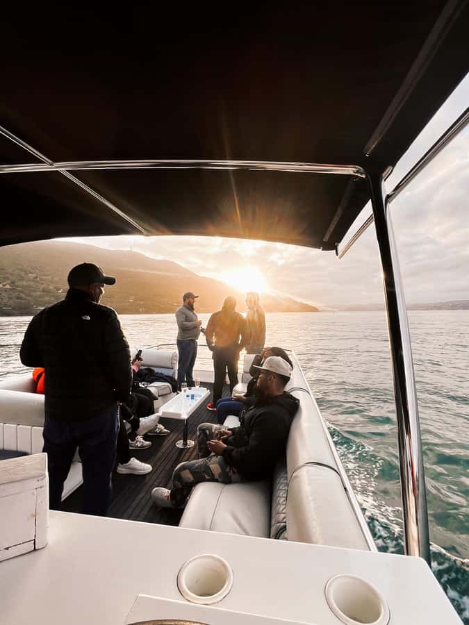 Knysna: Wine & Oyster Luxury Lounger Sunset Cruise - What the Guide Actually Adds (Besides Food and Drinks)