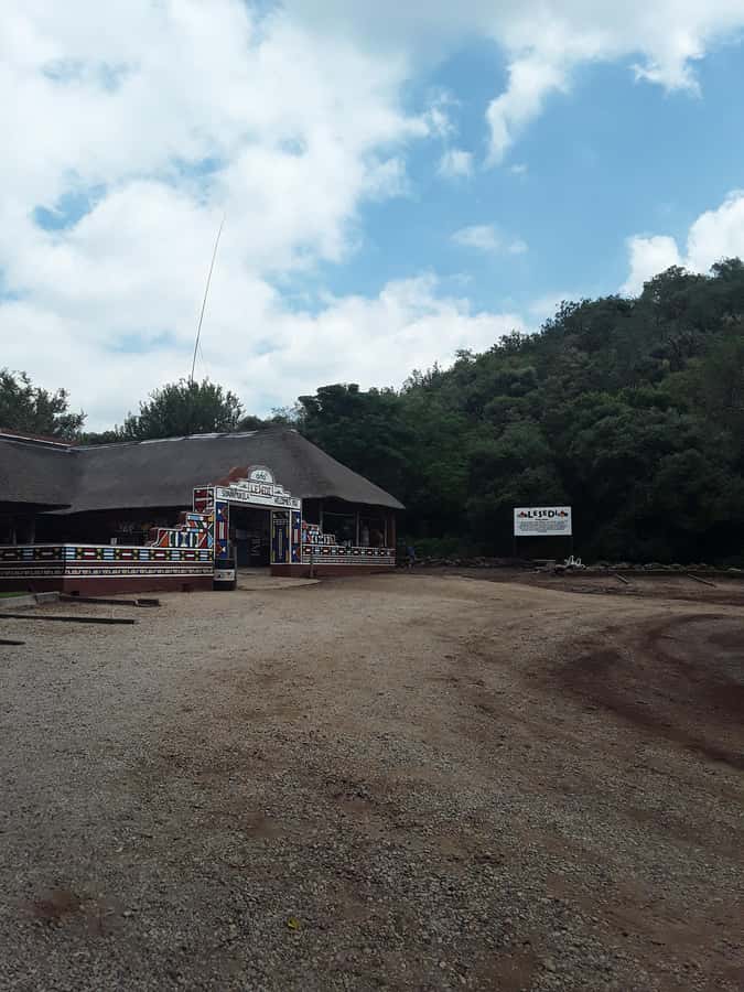 Lesedi Cultural Village - Entering Lesedi Cultural Village: five communities in one organized day