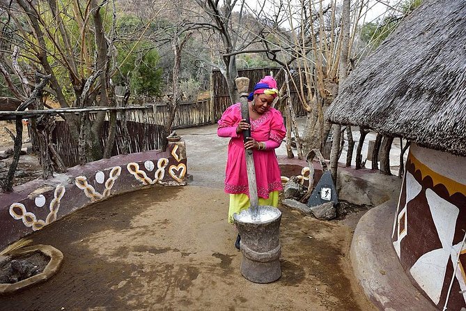 Lesedi Cultural Village - The guides and the tone: why Byron, and why calm matters