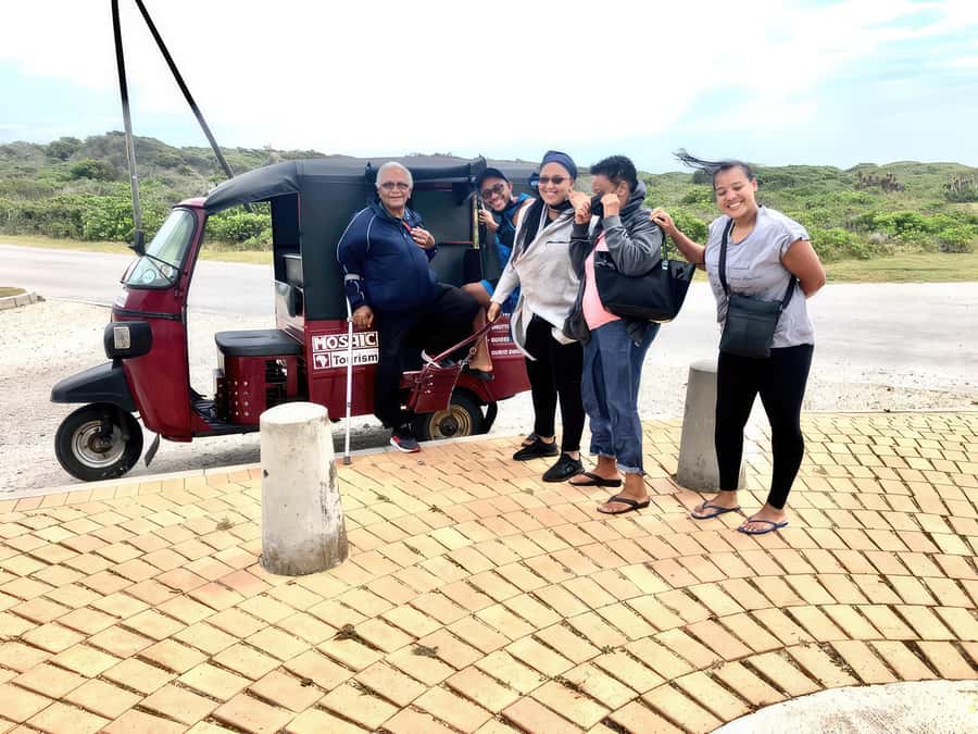 Port Elizabeth tuk-tuk tour, experience the natural beauty. - Cape Recife Lighthouse and Point: 1849 history with a photo payoff