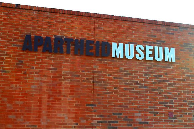 Pretoria, Soweto and Apartheid Museum Guided Day Tour from Johannesburg - Paul Kruger Country House Museum and Church Square Area