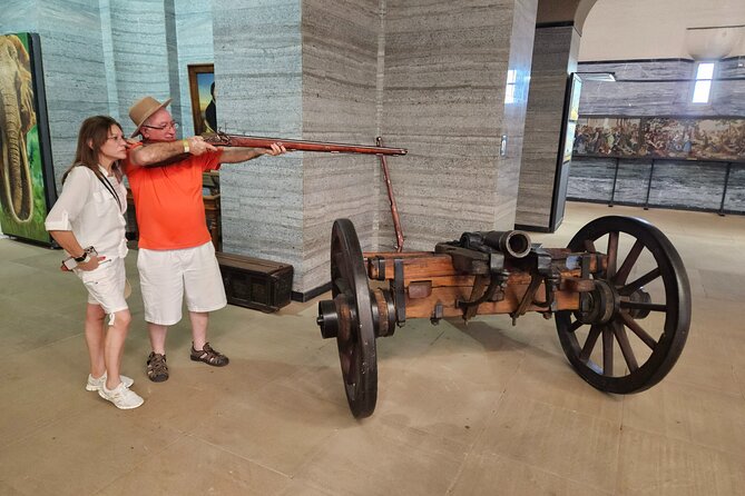 Pretoria Tour - Voortrekker Monument, Union Buildings, Pretoria - Union Buildings viewpoint: free admission, strong perspective