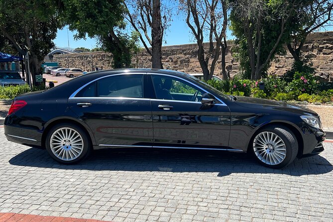 Private Airport & Hotel Transfers in Cape Town - Finding Your Driver at Cape Town International Airport, Matroosfontein