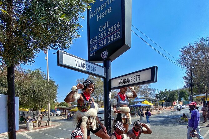 Private Full Day Soweto and Johannesburg Tour from Johannesburg or Pretoria - Carlton Centre: Quick skyline views to refresh your brain