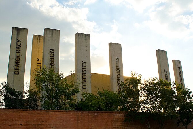 Private Tour of Johannesburg, Soweto and Apartheid Museum - City center orientation: gold, skyline icons, and where Johannesburg began