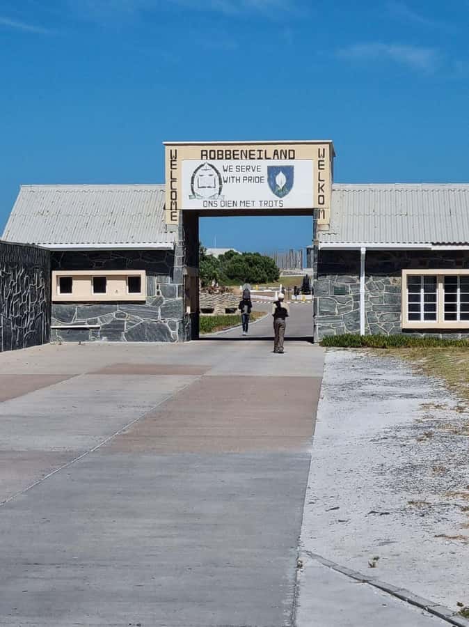 Private Tour: Robben Island, City Tour and Table Mountain - Key things to know before you go