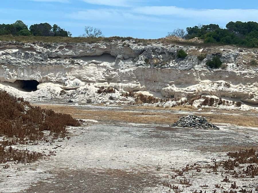 Private Tour: Robben Island, City Tour and Table Mountain - Getting there without wasting time: private pickup and prebooked tickets