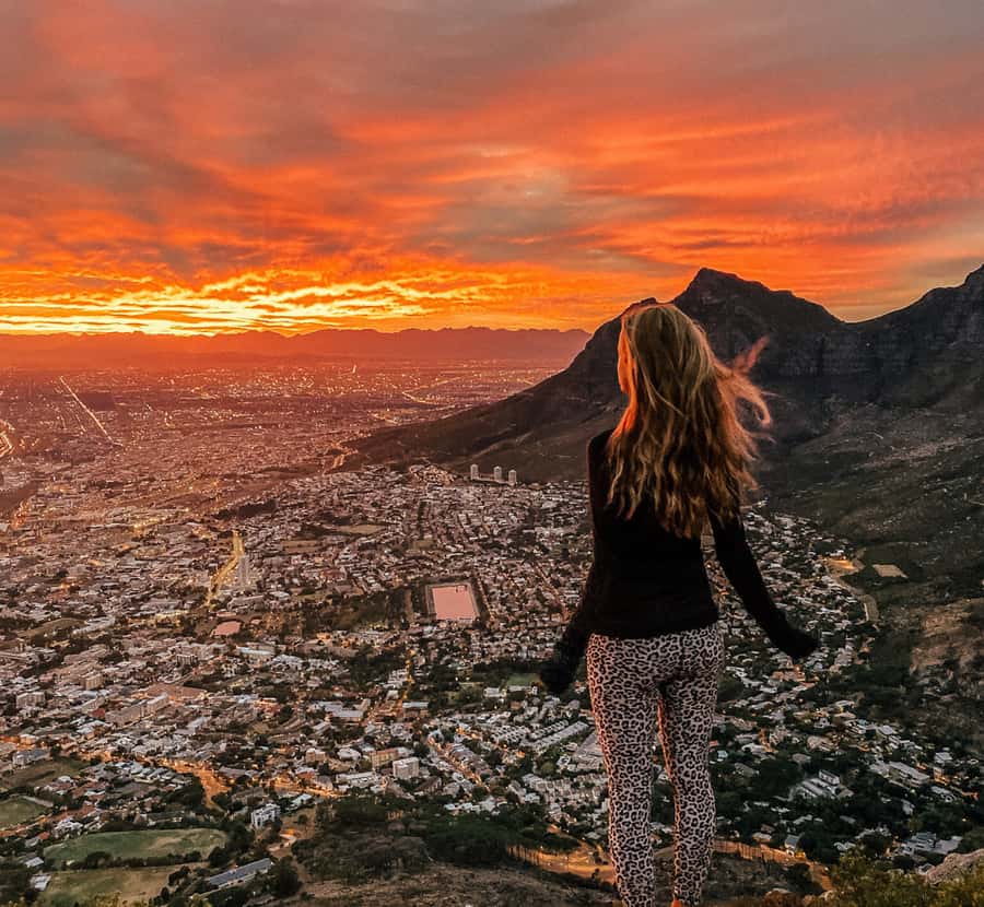 Privately Guided Sunset/Sunrise Hike Lions Head, (Pickup) - Entering Lion’s Head with a guide, not a guessing game
