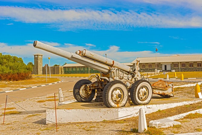 Robben Island, Table Mountain and Cape Town City Private Day Tour - Starting at 8:00 am, and where the day really begins