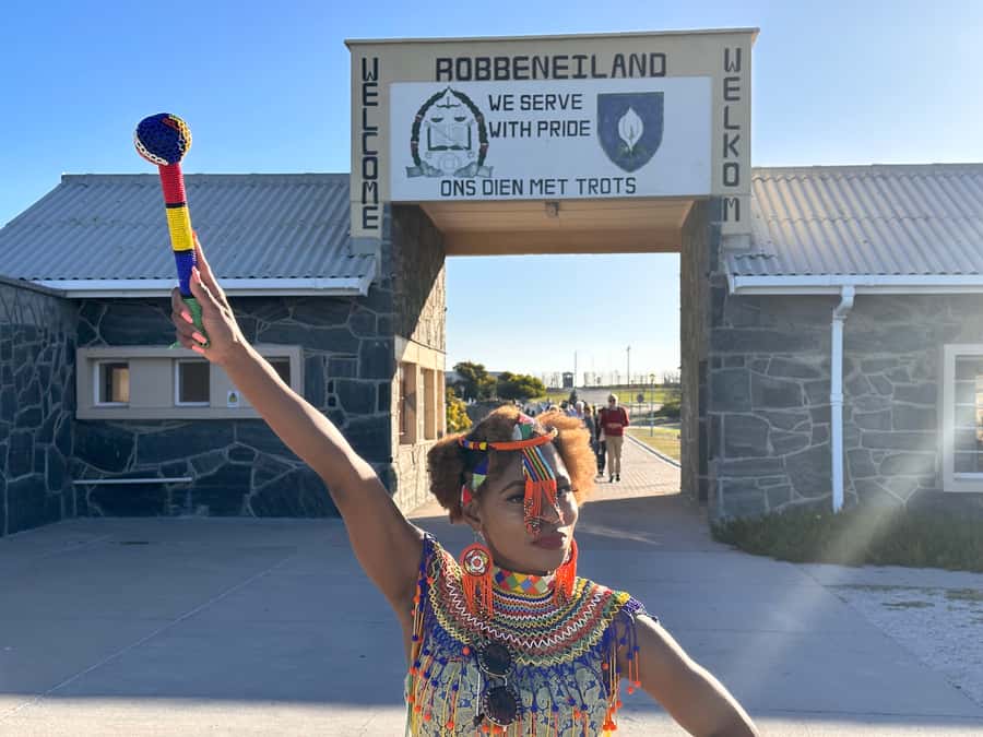 Robben Island Tickets, Penguins, and Private Cape Point Tour - Chapmans Peak drive: the stop that turns into your favorite photo