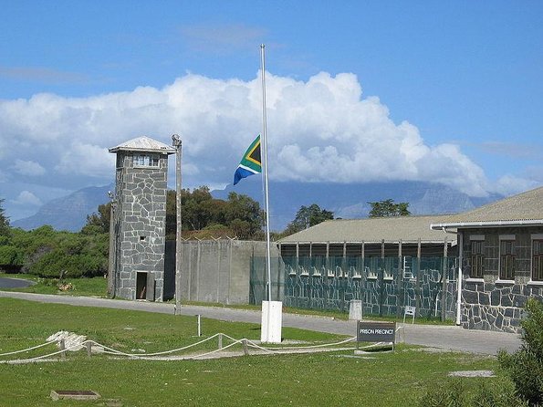 Robben Island Tour & Table Mountain guided Tour - Key things to know before you go