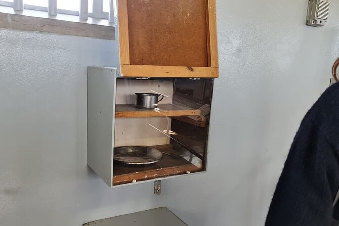 ROBBEN ISLAND with Pre-Booked Tickets Half day tour - Former political prisoner perspective: the emotional power, and what to do if you want more context