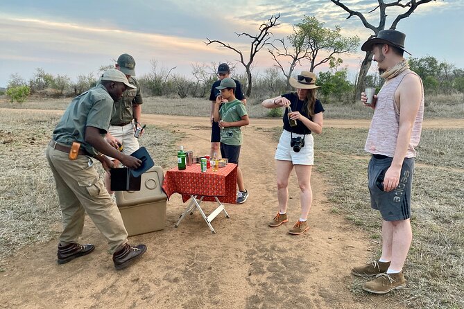 Sabie Game Reserve Sunset Safari Tour with Sundowners - Sabi Sand Safari Drive: Off-Road Searching for Predators