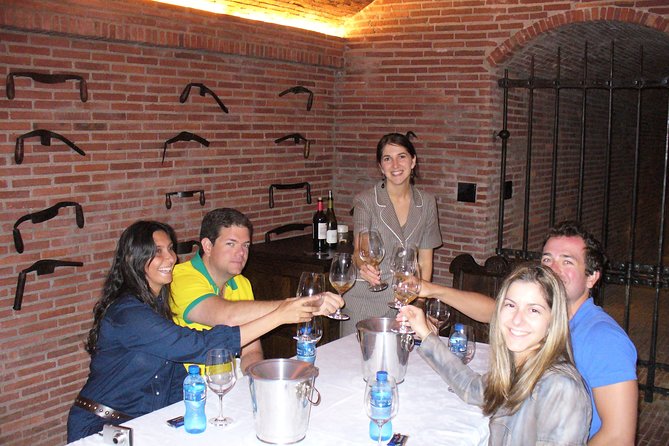 Small Group Daily Wine Tour - Stop 3: L’Avenir Country Lodge, Cheese and Wine Pairing Plus Bubbles