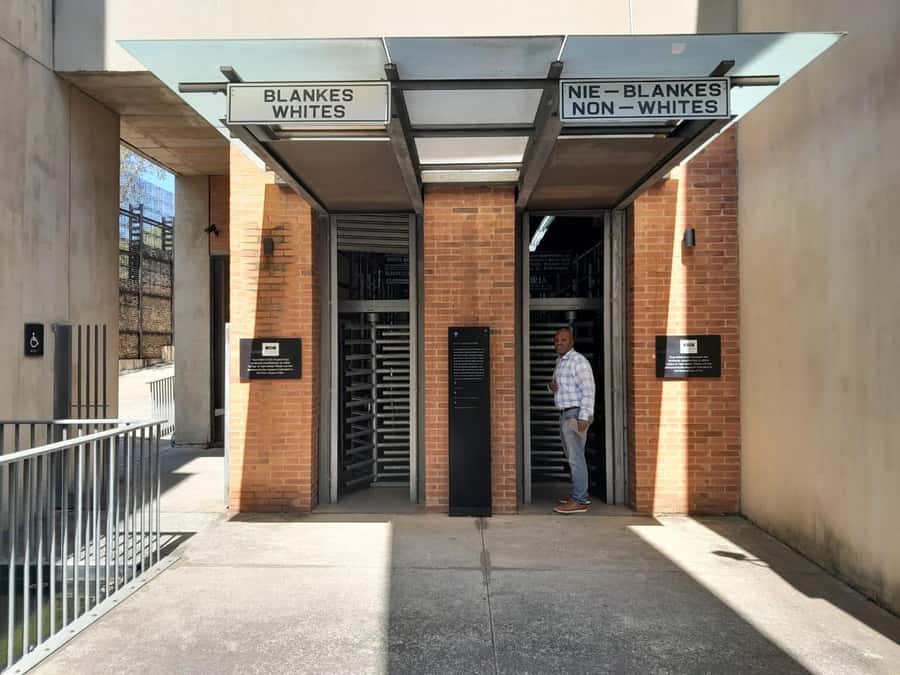 Soweto and Apartheid Museum Day Tour - Hotel pickup, small group, and the day’s “friction”