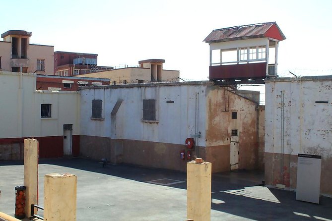 Soweto and Apartheid Museum Guided Tour - Passing key city and Soweto landmarks, not just driving past them